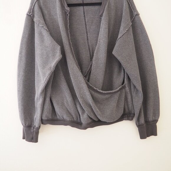 We The Free People Anyway Tee Sweatshirt Sweater Top sz M - Picture 5 of 8